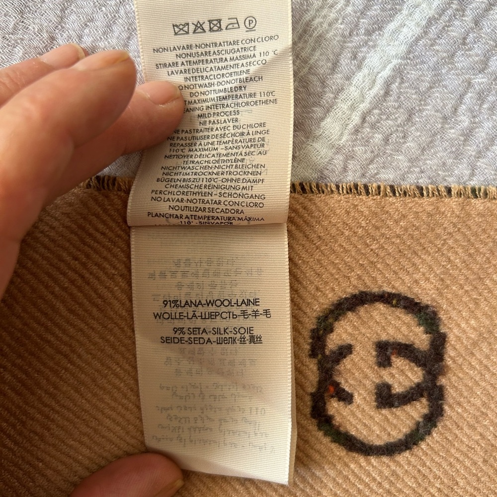 Gucci scarf like new - Picture 4 of 5